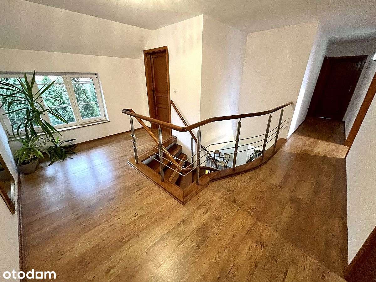 Piękny, niepowtarzalny duży Dom (272m2) w Załomiu-14