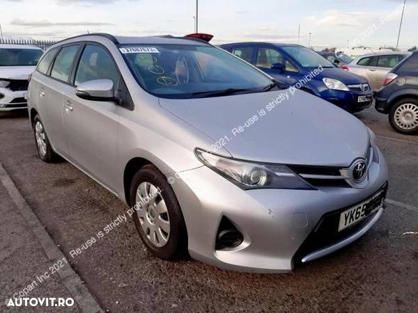 Dezmembrez Toyota Auris 2 [2012 - 2015] Touring Sports wagon 5-usi 1.4 D-4D MT (90 hp) - 2