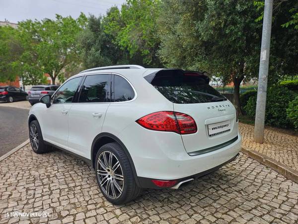 Porsche Cayenne II Platinum Edition - 12