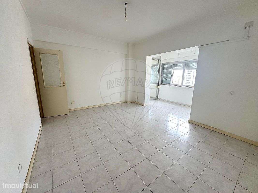 Apartamento T1 para arrendamento - Grande imagem: 2/12