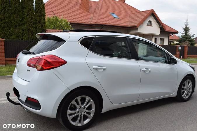 Kia Ceed 1.6 CRDi 128 Platinum Edition - 22