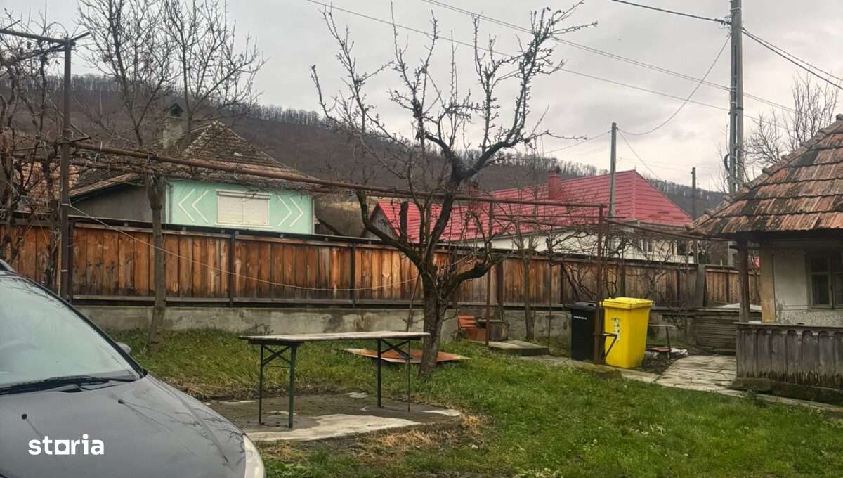 Casă tradițională cu 66 de ari teren în Galații Bistriței –-6