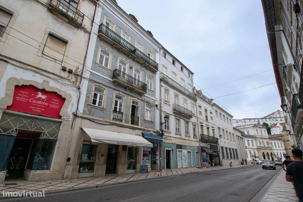 Apartamento 4 na Rua da Sofia — História, centralidade e potencial de-3
