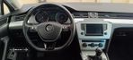 VW Passat Variant 2.0 TDi Confortline - 22