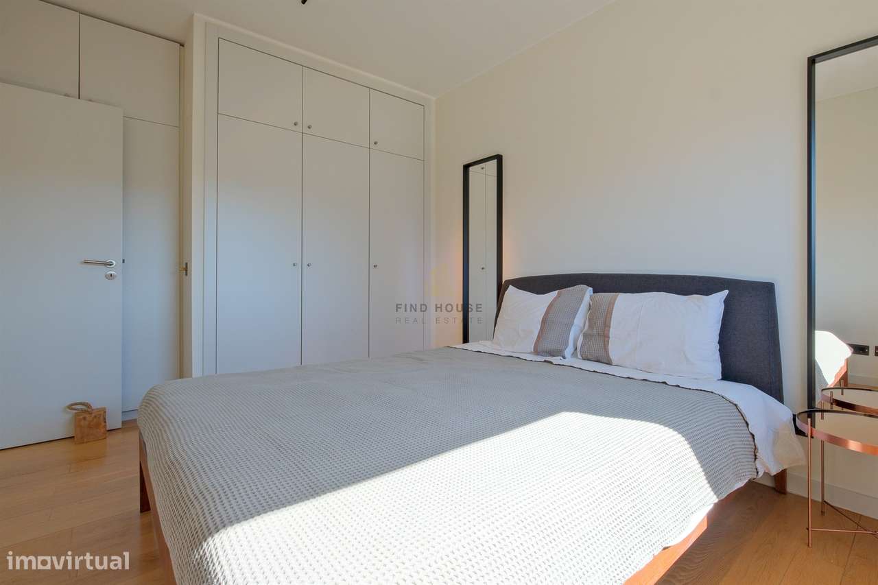 Penthouse T3 com terraço e 3 lugares de garagem na Alameda dos Oceanos-35