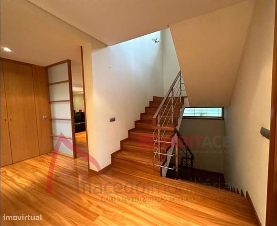 Moradia Individual T3 com piscina em Lomar-21