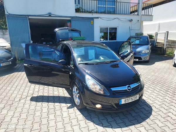 Opel Corsa 1.2 Black Edition - 28