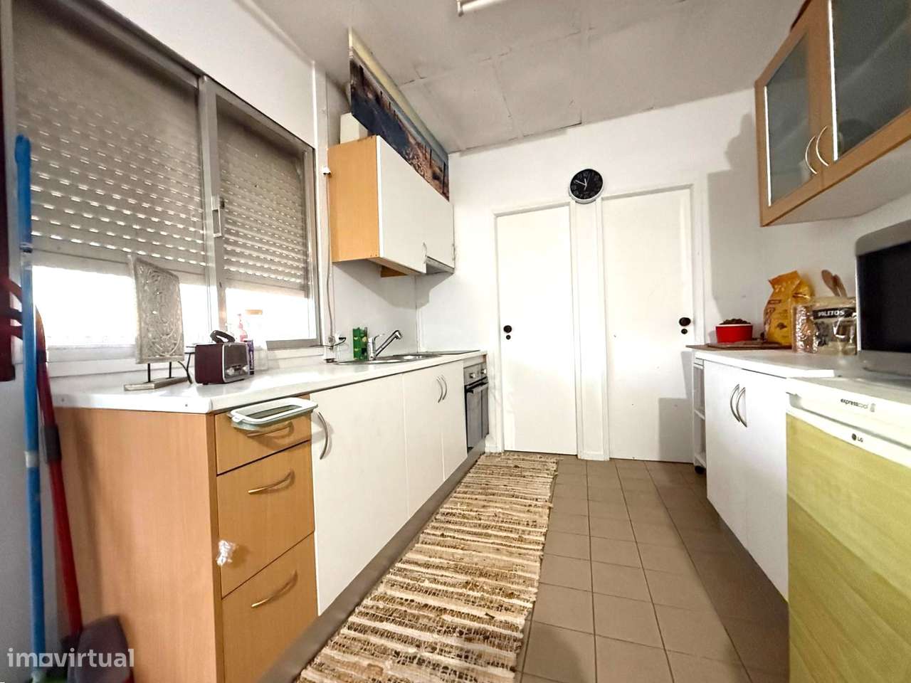 Casa térrea isolada no Torrão do Lameiro, situada junto à Ria-6