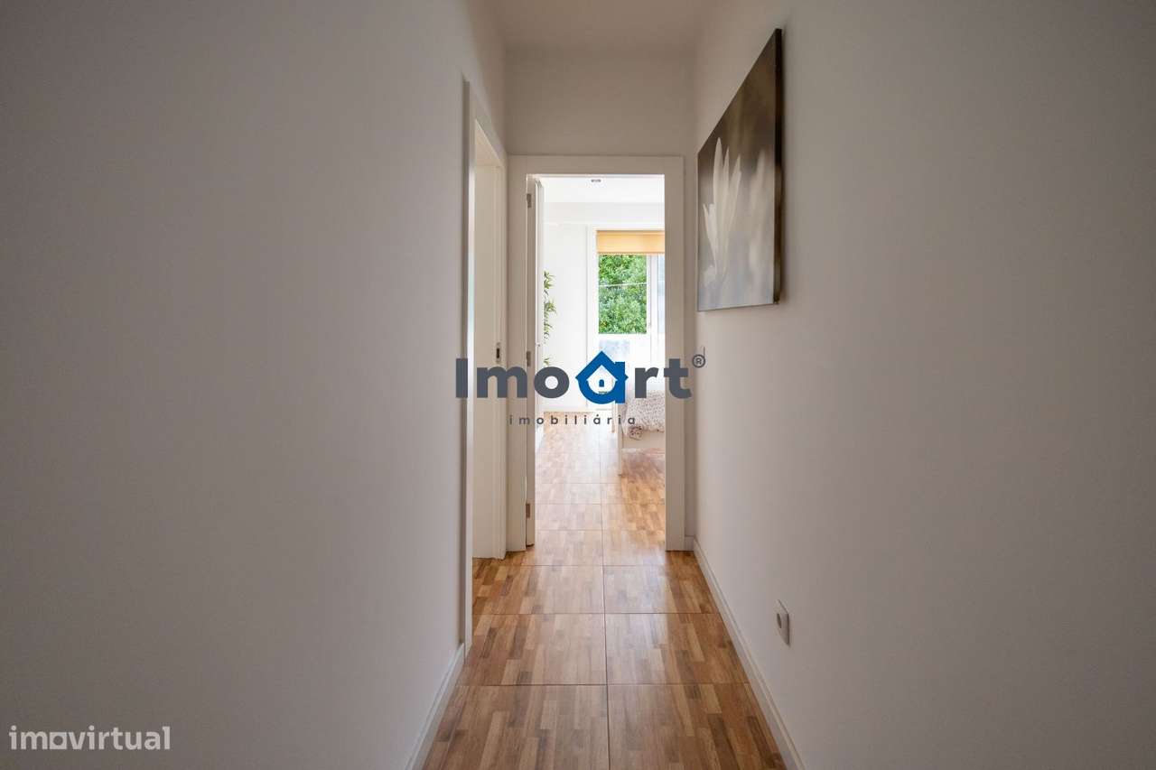 T2 RENOVADO COM VARANDA EXCECIONAL NA PRELADA !-33