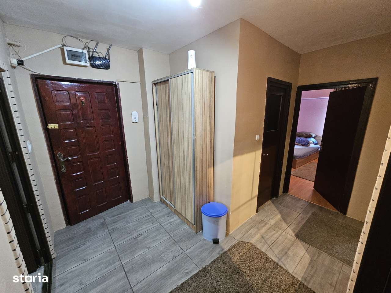 Vand ap cu 3 camere zona Posta 4-3