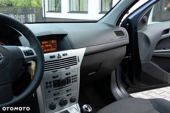 Opel Astra 1.6 Caravan Easytronic Edition - 18