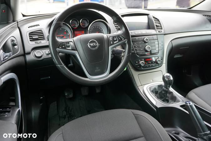 Opel Insignia 2.0 CDTI - 11