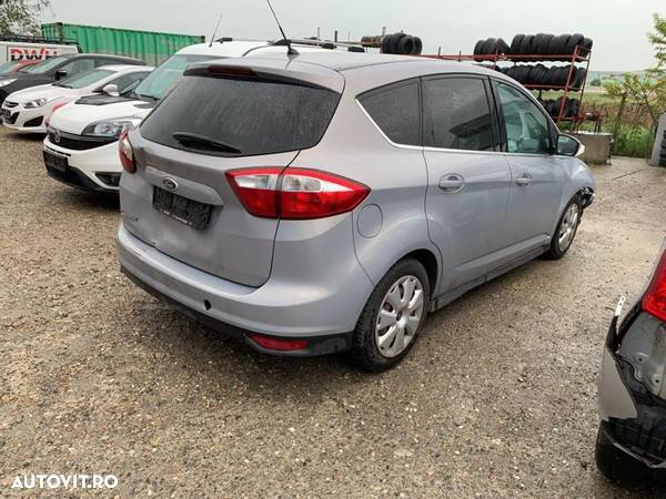 Dezmembrez piese Ford Focus C Max - 1