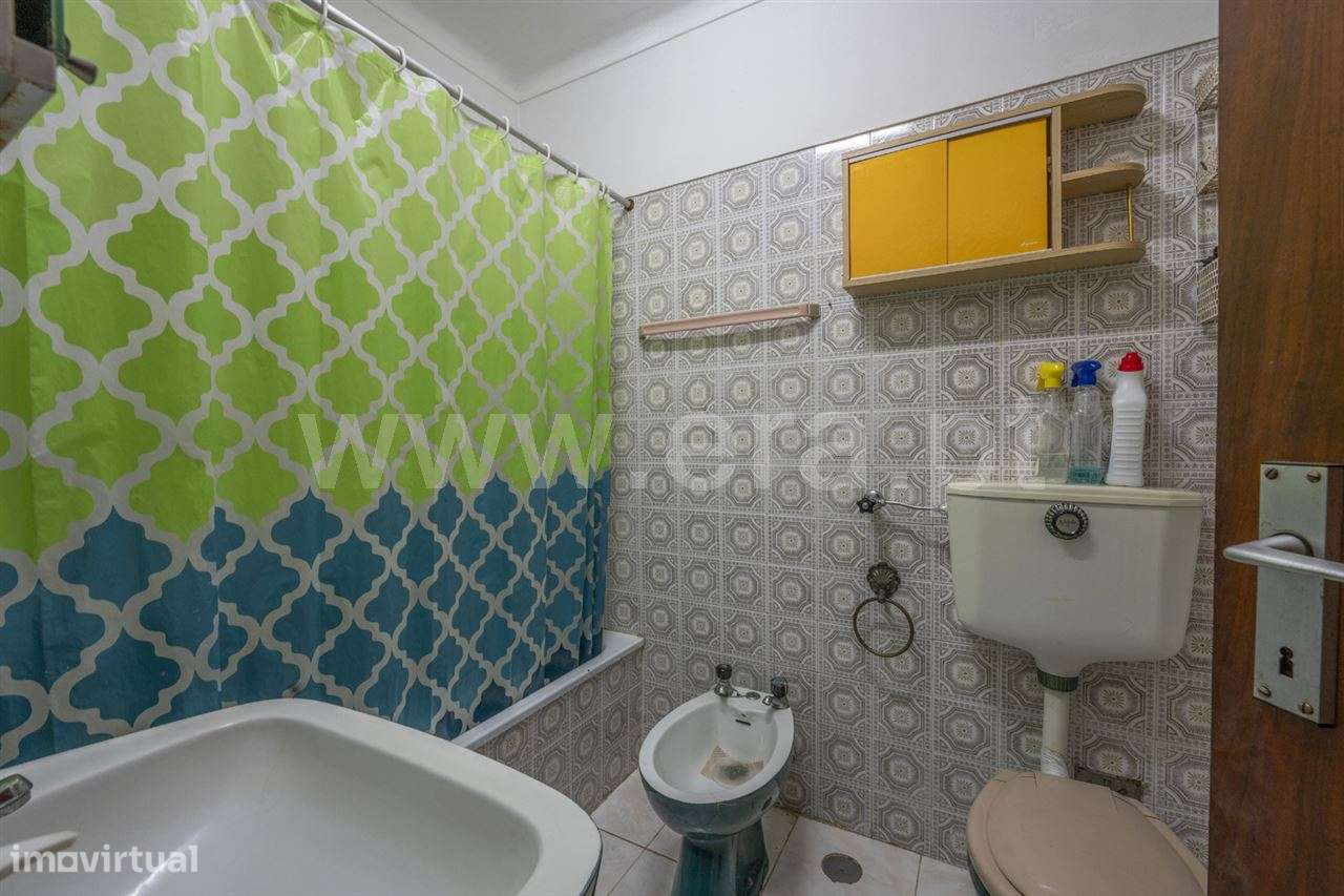 Apartamento T2; Laranjeiro-13