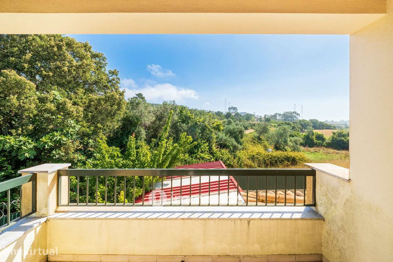 Moradia T4, com condomínio com piscina, em Almargem do Bispo-53