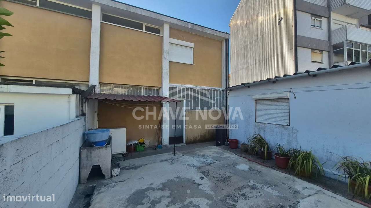 Moradia T2+1 c/garagem em Mafamude  (Urbanização do Cedro, Mafamude)-21