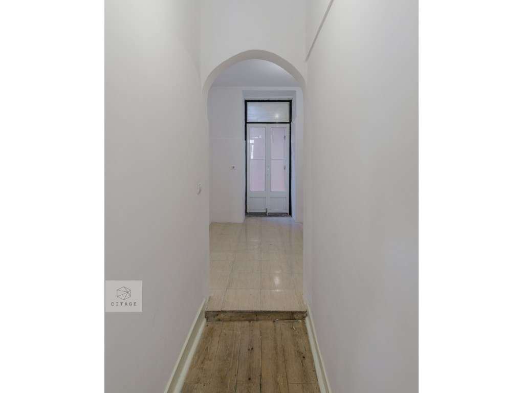 Apartamento T2 com terraço em Campo de Ourique-33