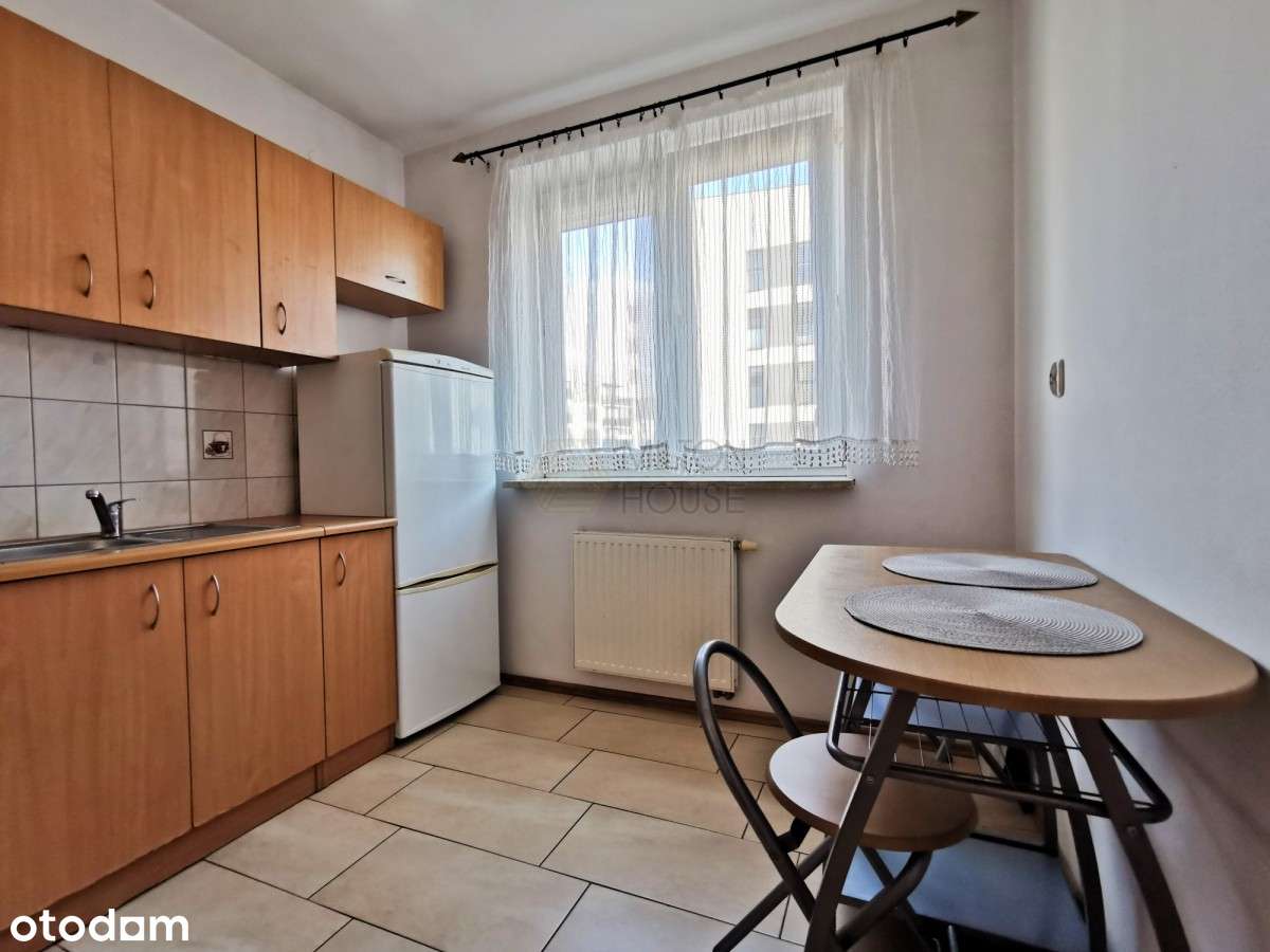 Mieszkanie z balkonem, umeblowane, parking w cenie - Pełny obrazek: 4/9