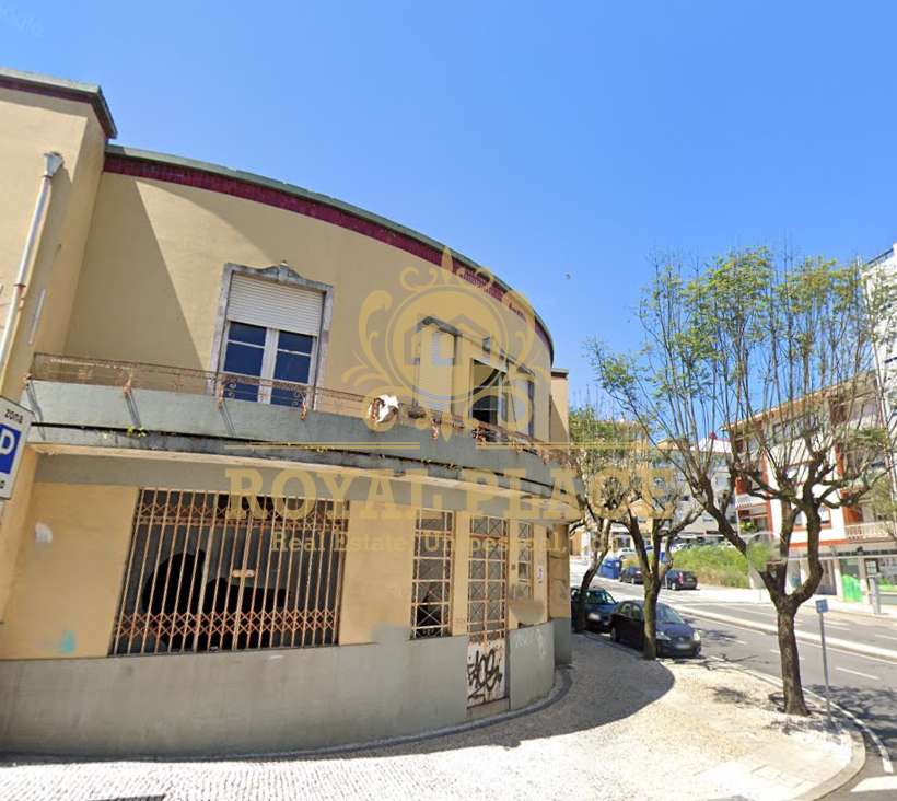 Prédio no centro de São João da Madeira - Grande imagem: 5/7