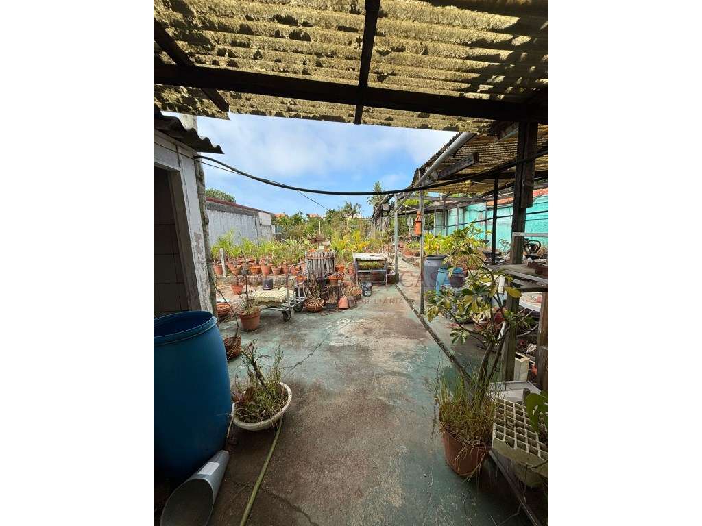 Terreno com 1120m2 em Arcozelo-2