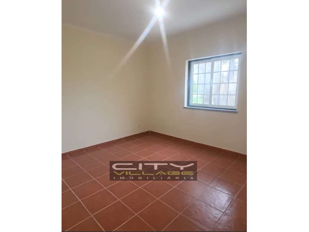 Moradia isolada T3 com piscina-6