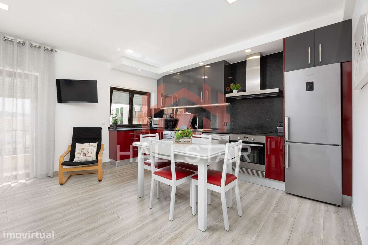 Apartamento T2 1 Totalmente Mobilado E Equipado Vistas Desafogadas