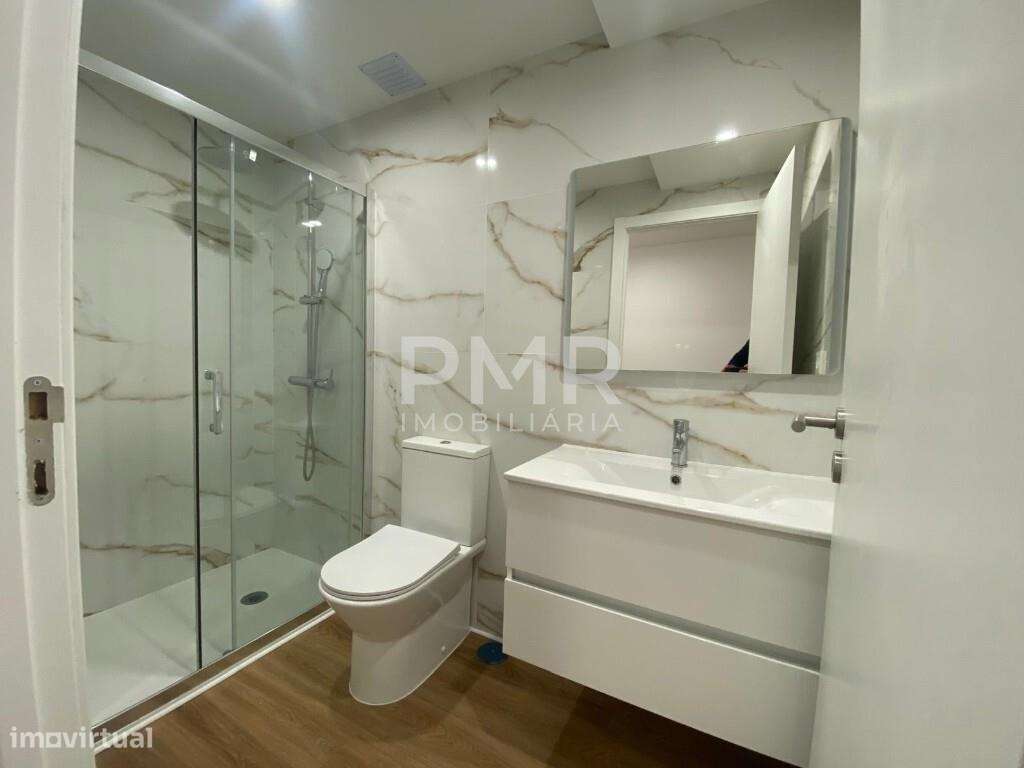 Moradia T2 no Centro de Benavente com Logradouro, totalmente remodelad-10