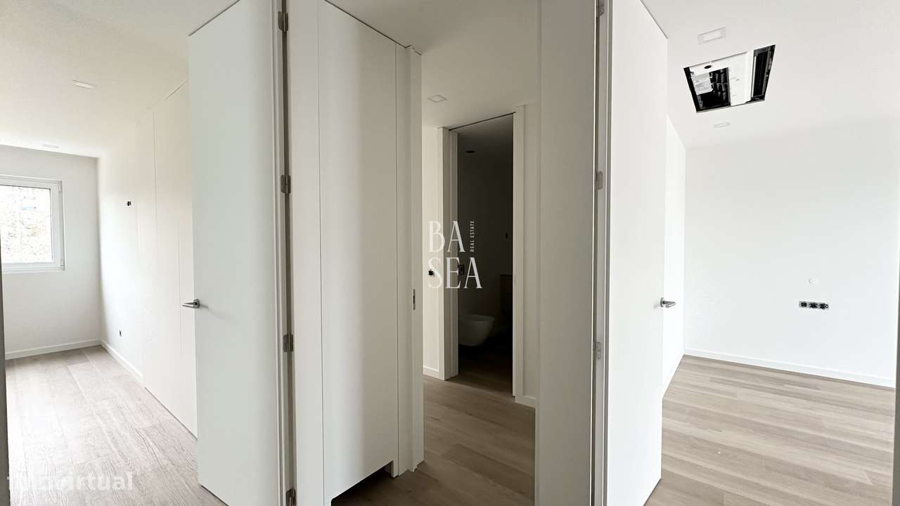 Moradia nova  de gaveto com 3 suítes em Lanhoso Póvoa de Lanhoso-11