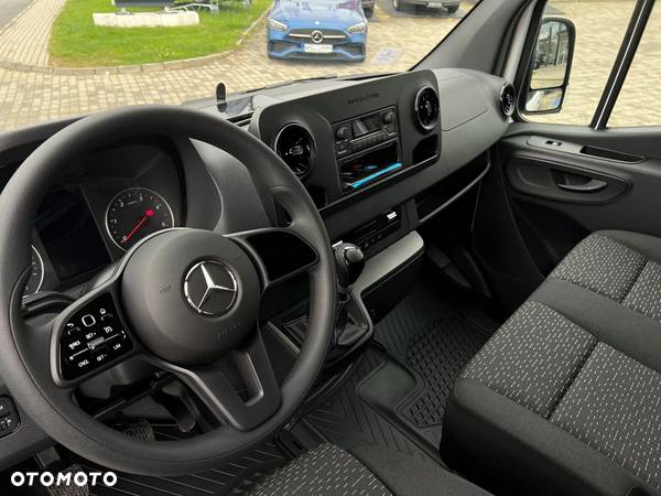 Mercedes-Benz SPRINTER - 2