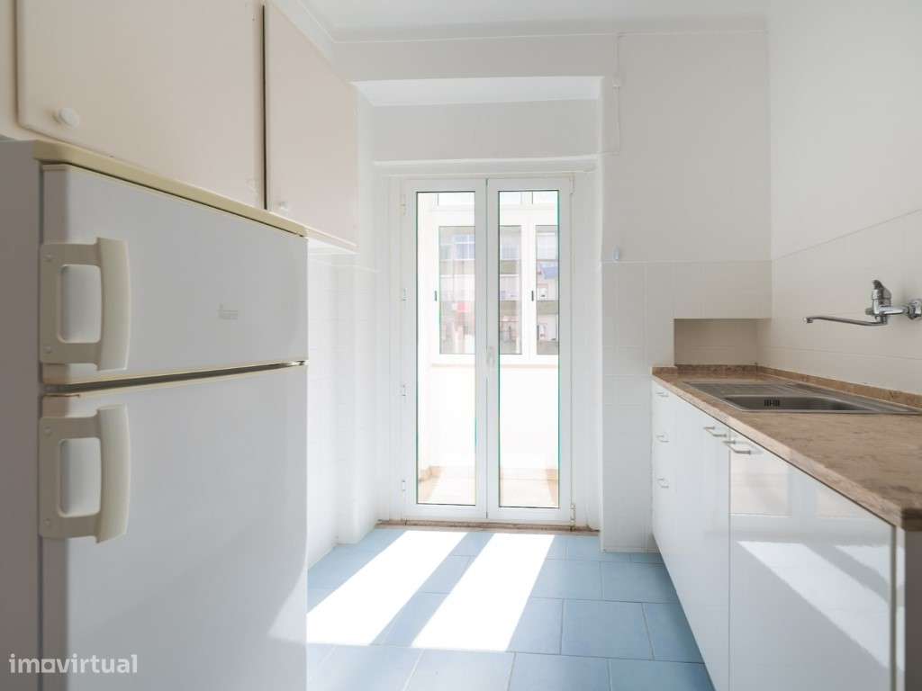 T2 convertível em T3 com varandas na Damaia de Cima - Grande imagem: 5/28