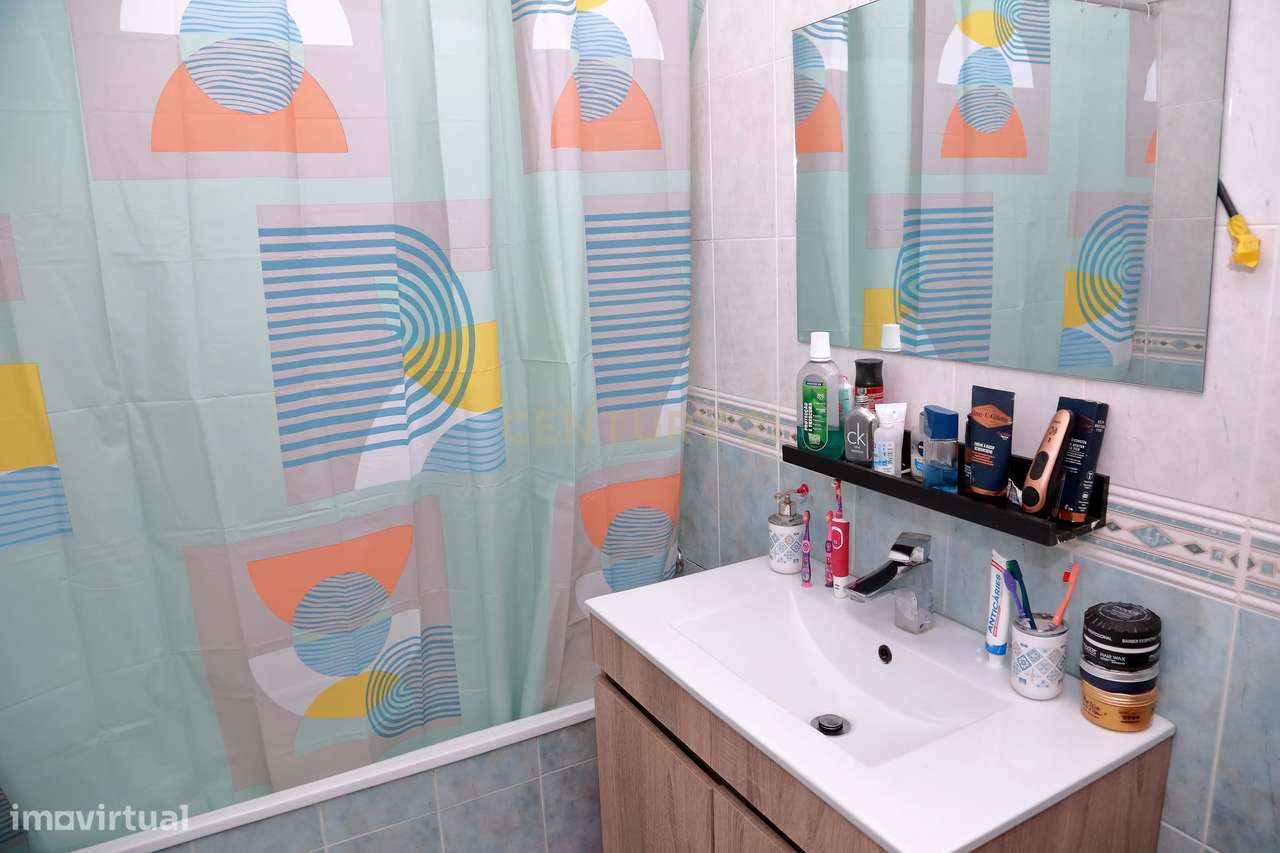 Apartamento T2, 1º andar na Qta. Courela, Paio Pires - Seixal-11