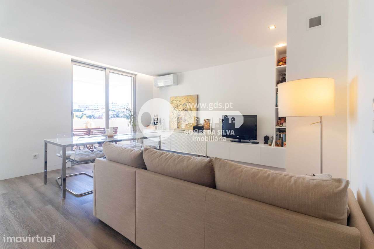 Apartamento T2 Moderno e Totalmente Mobilado e Equipado - Grande imagem: 5/54