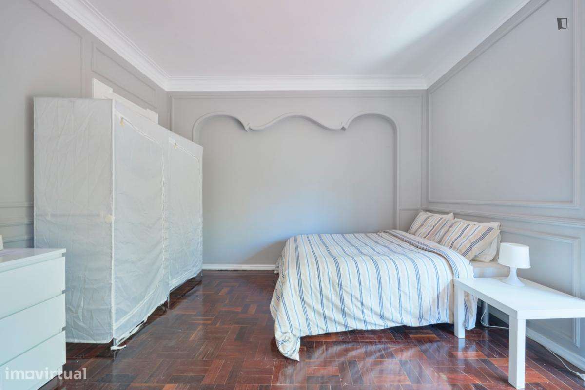 Quarto - localizado em Entrecampos Lisbon - Grande imagem: 3/10