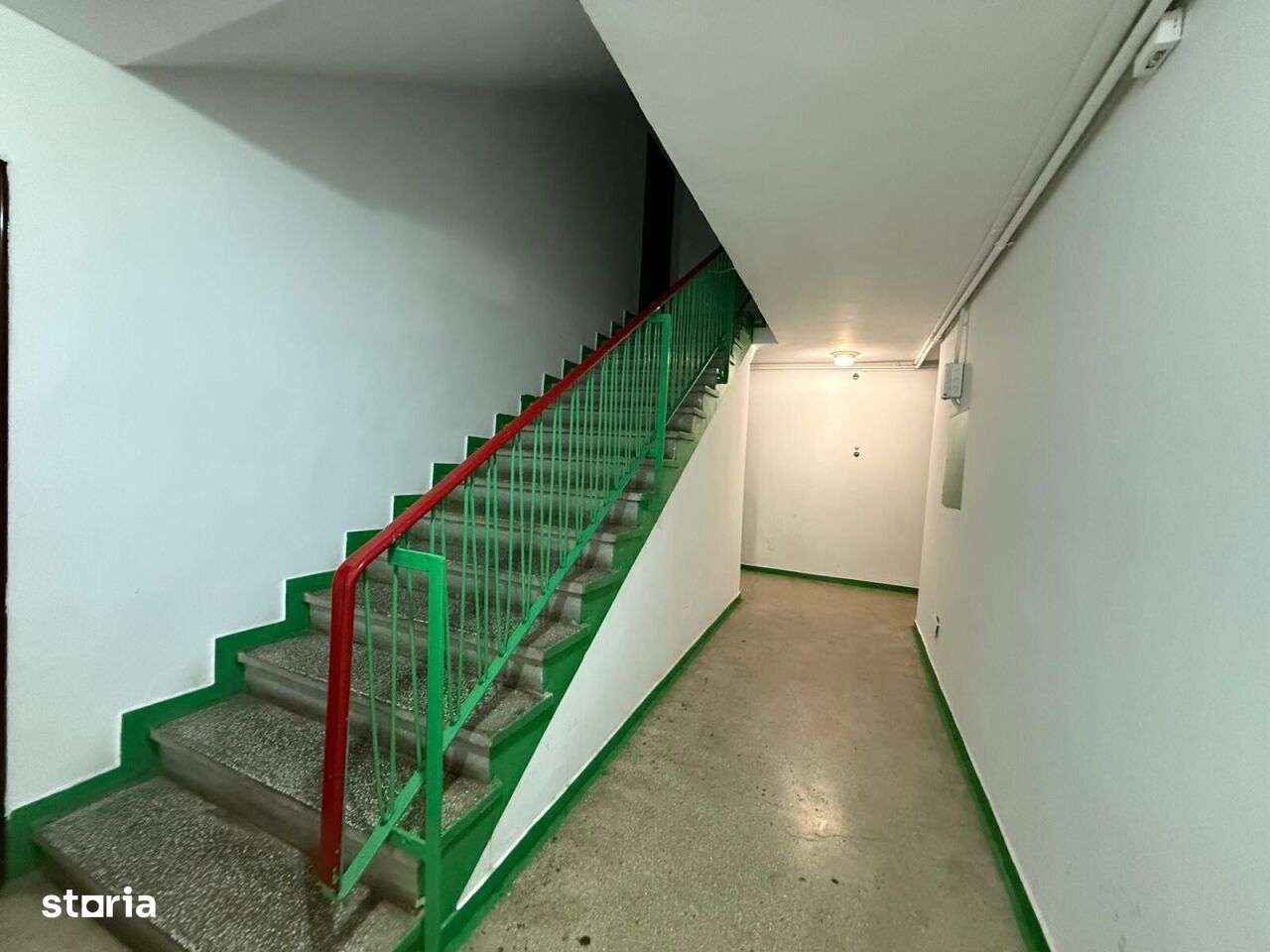 2 Camere Decomandat Metrou la 8 Minute-15