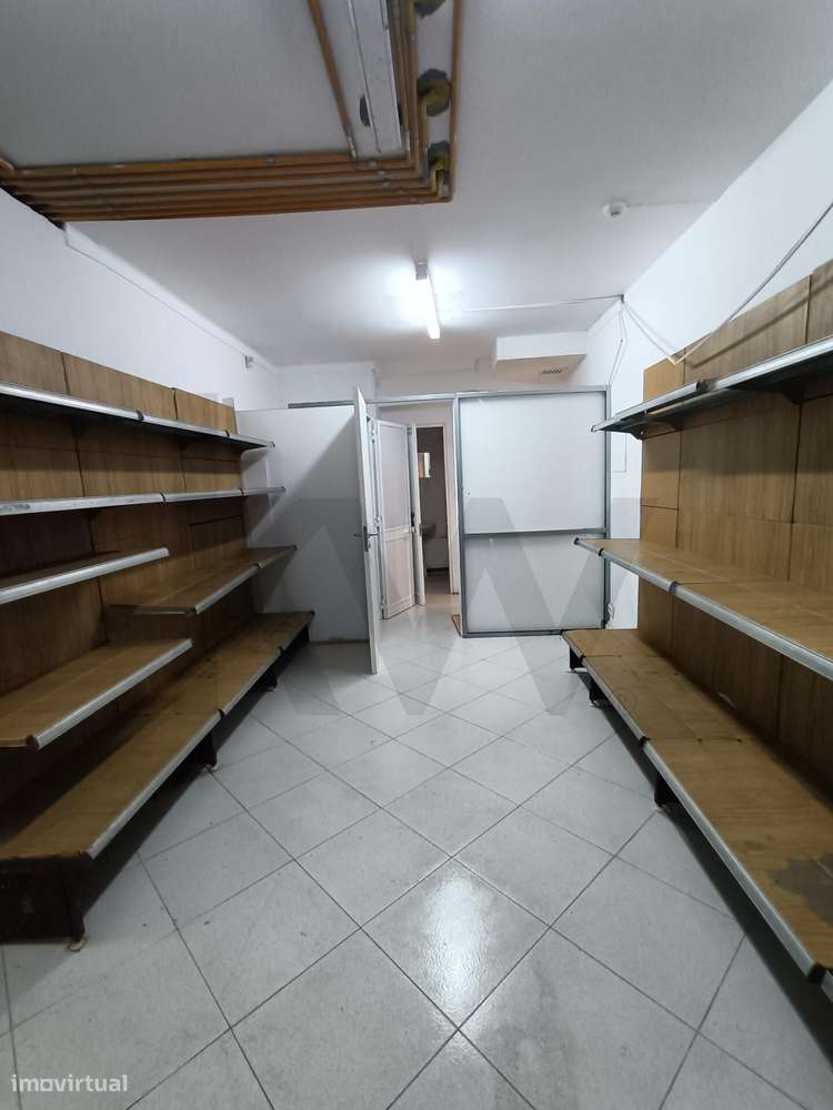 VENDA | ESPAÇO COMERCIAL COM ARRECADAÇÃO – CENTRO DE ALVERCA-30