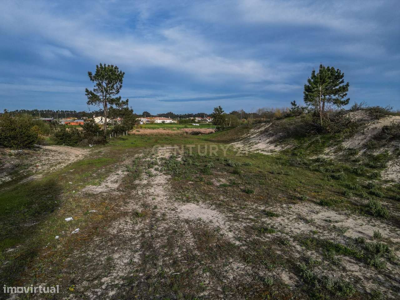 Terreno rústico urbanizável de 6.600m2 para construção de moradia unif - Grande imagem: 4/23