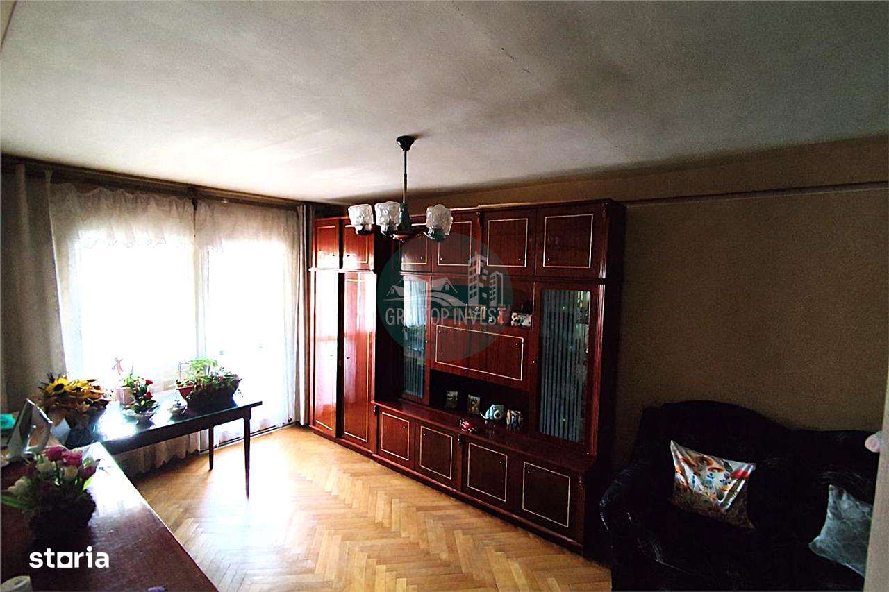 Apartament 3 camere decomandat 2 balcoane zona Calea Poplacii-0