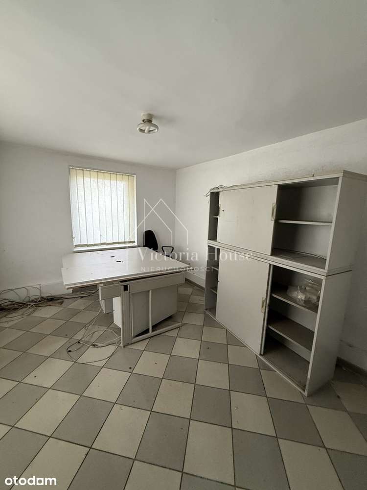 Teren usługowy z zabudowaniami.-17