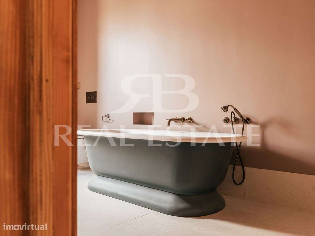 Fabuloso T3+2 com TERRAÇO + VISTA no PRINCIPE REAL - coração de Lisboa-37