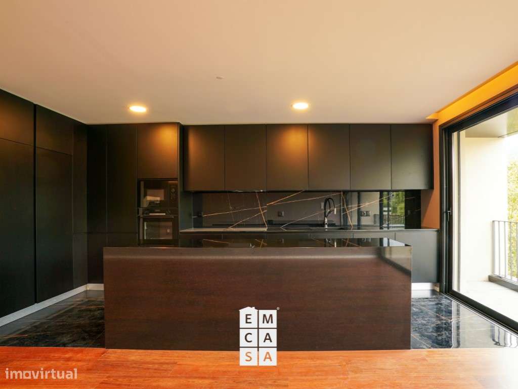 Moradia geminada T3 com 3 frentes em Gondomar Moradia Geminada - Grande imagem: 2/53