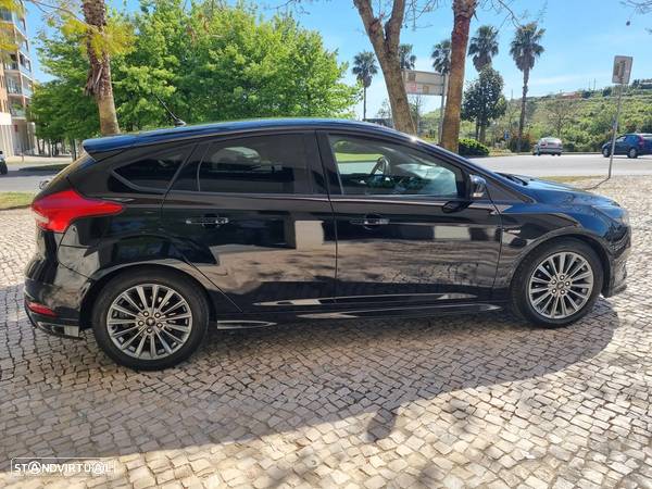 Ford Focus 1.0 EcoBoost ST-Line - 3