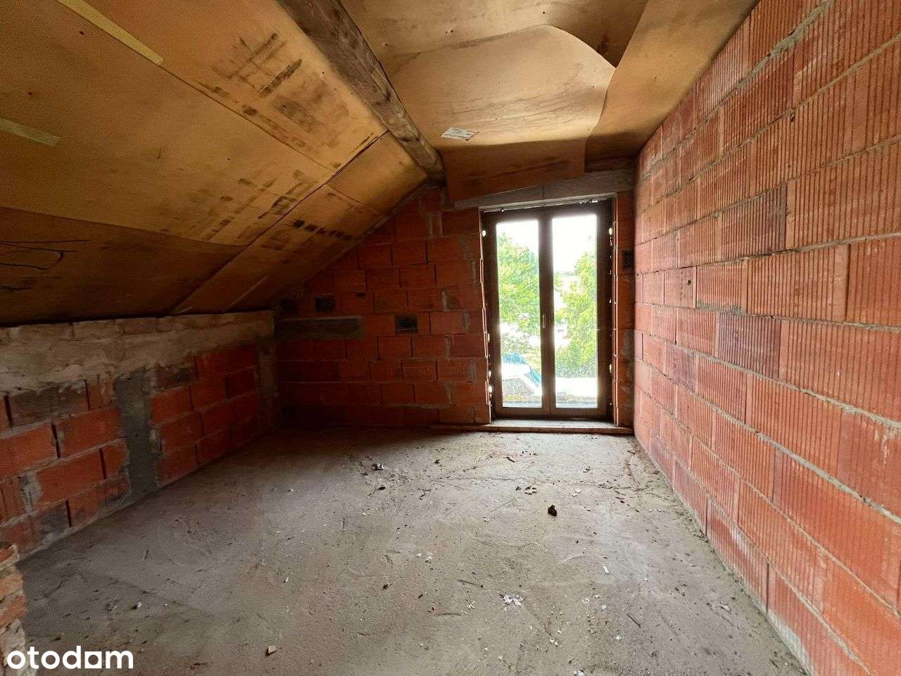 DOM w stanie surowym zamkniętym. Działka z linią brzegową.-7