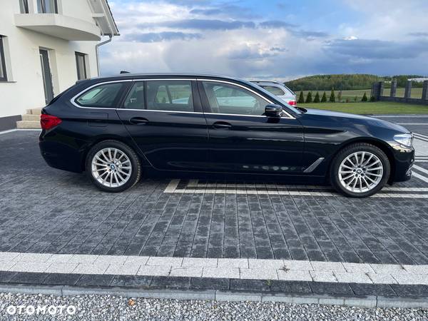 BMW Seria 5 520d Touring Luxury Line - 10