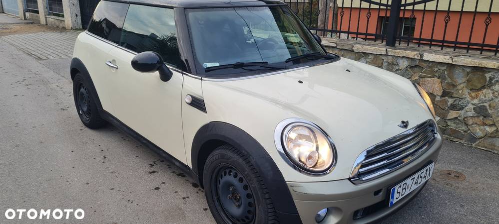 MINI Cooper Standard - 2