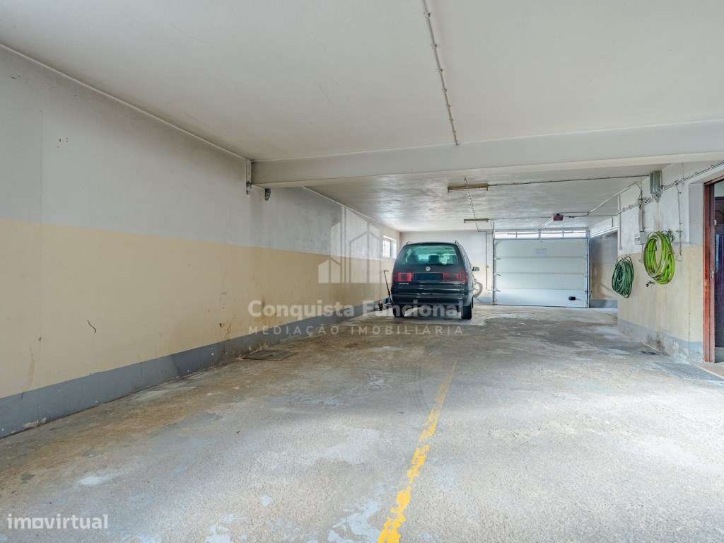 Apartamento T3 situado na zona de Mafamude-29