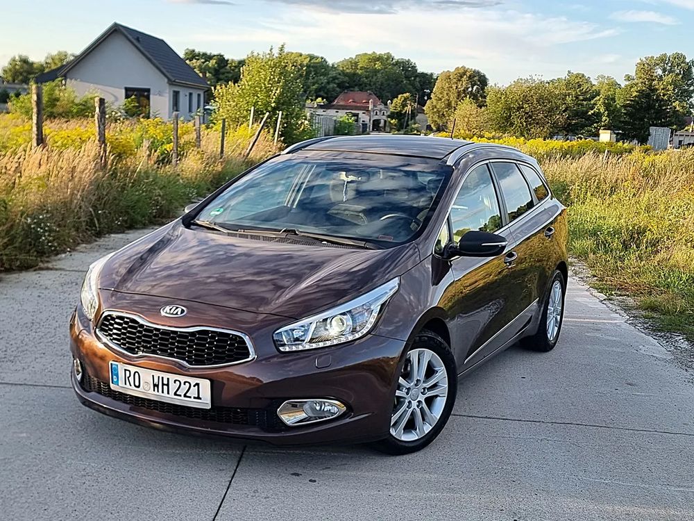 Kia Ceed II (2012-) 1.6 GDI Platinum Edition 2013