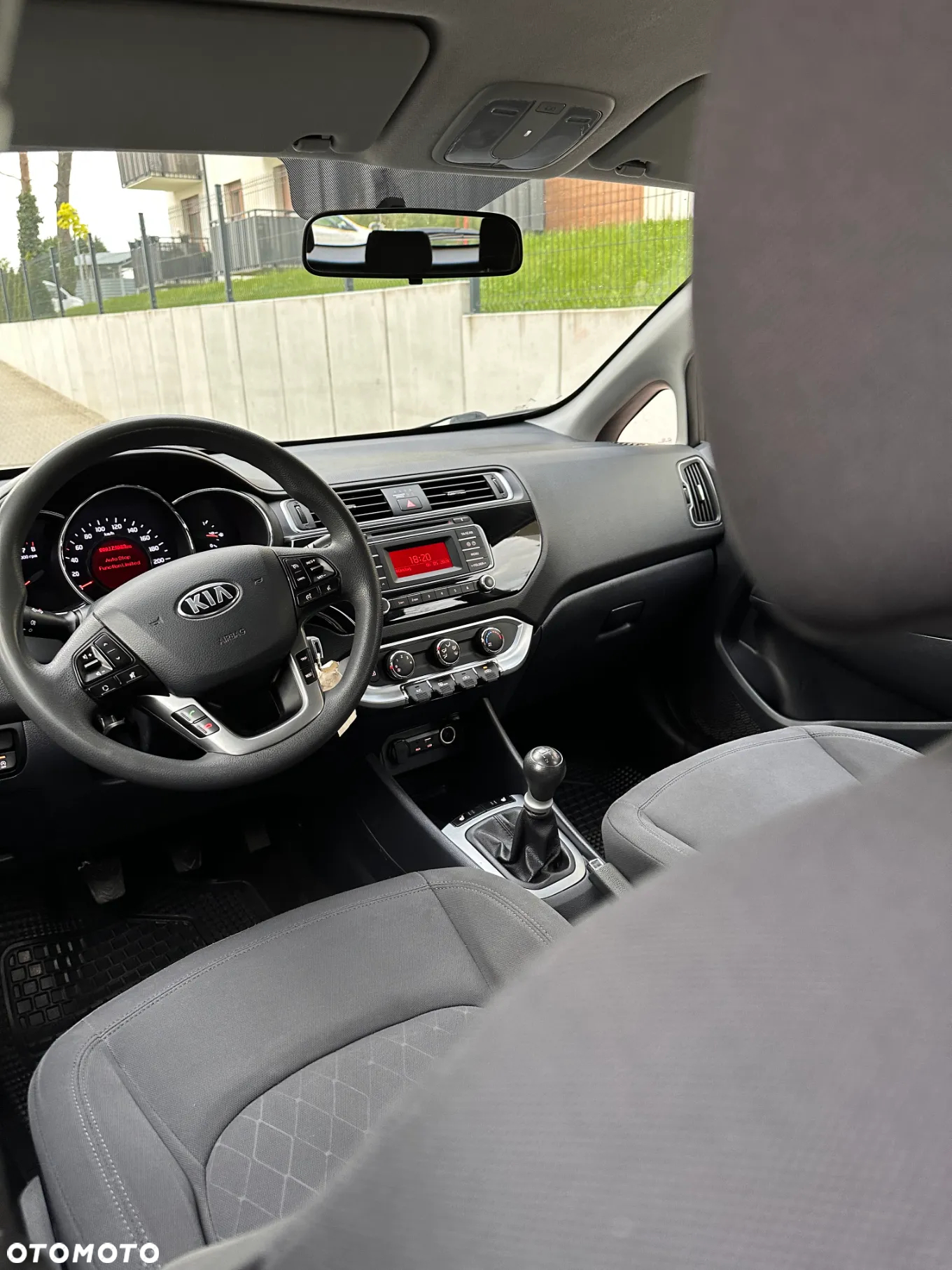 Kia Rio 1.2 Attract - 9