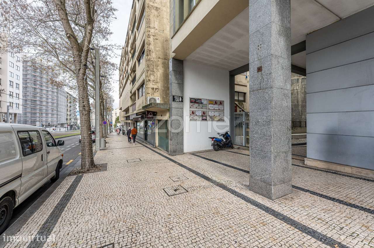 Escritório com 43m2 na Av. da República no centro de Gaia - Grande imagem: 5/28