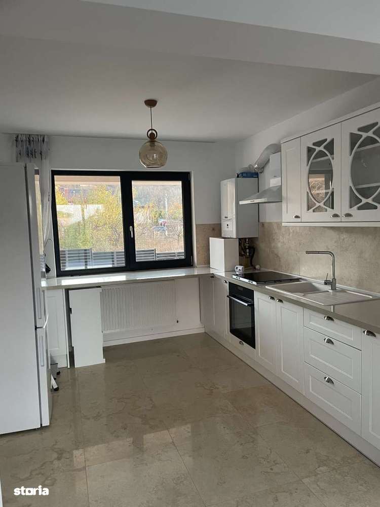 Locuința moderna P+E1 cu panoramă asupra orașului Iași Bucium - Imagine principală: 5/11