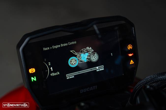 Ducati Streetfighter V4S - 27